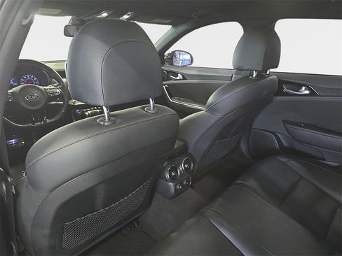 Used 2020 Kia Stinger GT-Line image 13