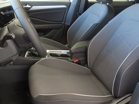 Used 2026 Volkswagen Jetta Sport FWD image 11