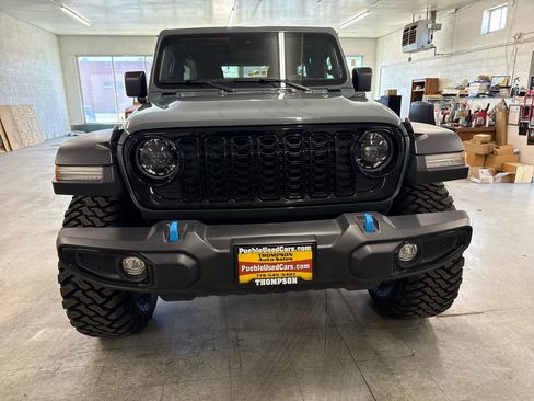 Used 2024 Jeep Wrangler Unlimited AWD/4WD image 6