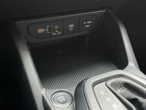 Used 2025 Kia K4 FWD image 19