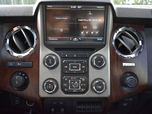 Used 2016 Ford F250 Lariat w/ Lariat Ultimate Package AWD/4WD image 20