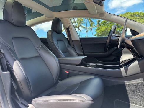 Used 2018 Tesla Model 3 Long Range RWD image 9