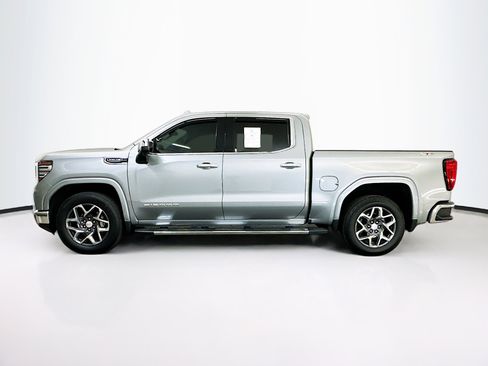 Used 2023 GMC Sierra 1500 SLT w/ SLT Premium Plus Package image 4