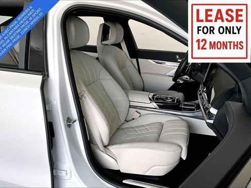 Used 2025 BMW 760i xDrive AWD/4WD image 8