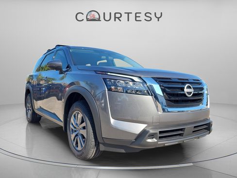 New 2025 Nissan Pathfinder SV image 6