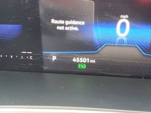 Used 2023 Volkswagen Tiguan SE w/ Panoramic Sunroof Package image 20