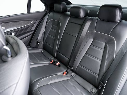 Used 2019 Mercedes-Benz E 63 AMG S image 25