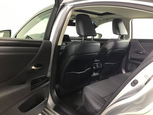 Used 2023 Lexus ES 350 w/ Premium Package image 18