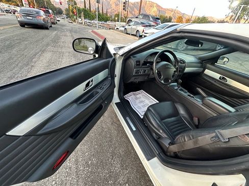 Used 2002 Ford Thunderbird Deluxe image 9