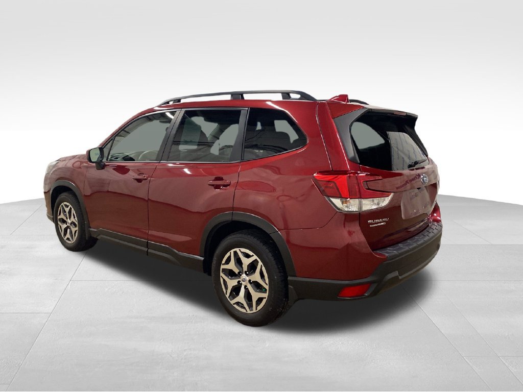 Certified 2022 Subaru Forester Premium AWD/4WD image 2