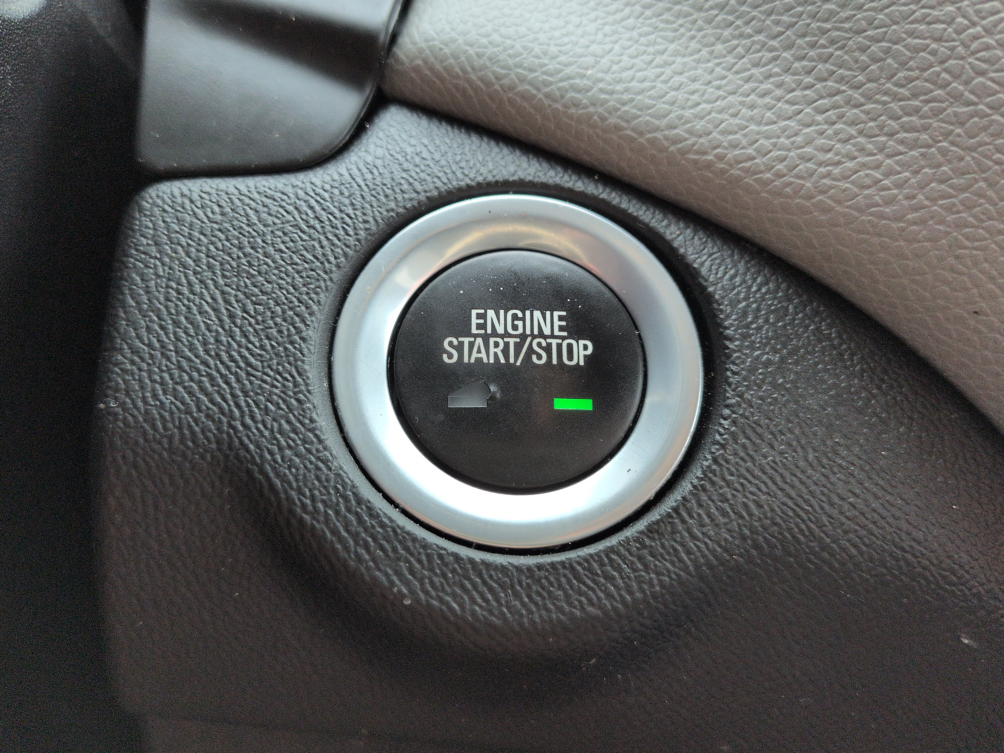 Used 2019 Chevrolet Equinox LT FWD image 24