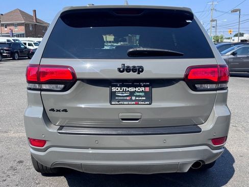 Used 2020 Jeep Grand Cherokee Altitude AWD/4WD image 6