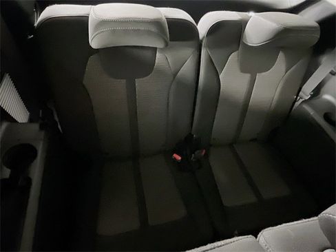 Used 2023 Kia Sorento LX image 26