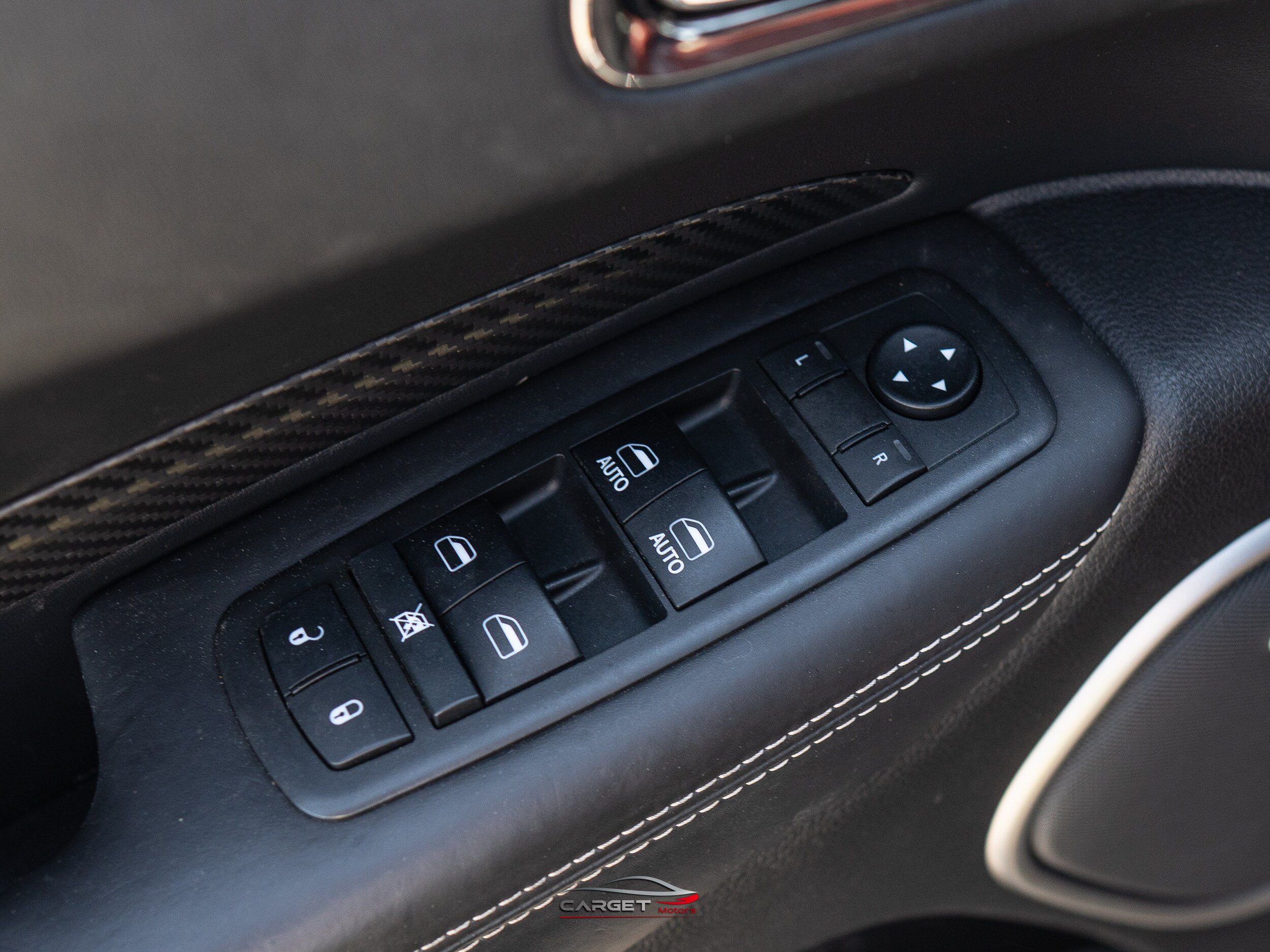 Used 2018 Dodge Durango SRT w/ SRT Interior Appearance Group AWD/4WD image 39