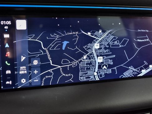 Certified 2025 Porsche Macan Turbo Electric image 15