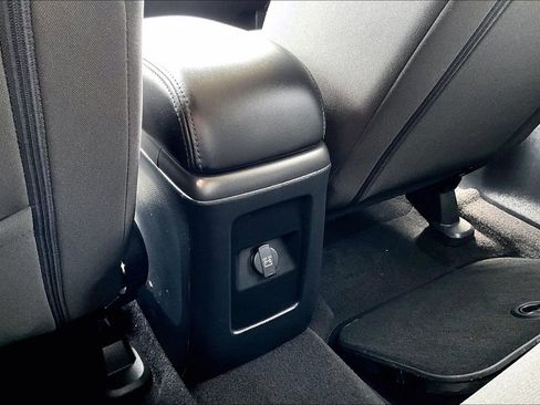 Used 2019 Dodge Journey SE FWD image 35