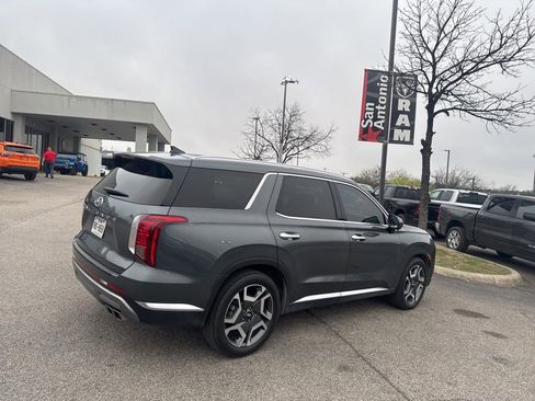 Used 2024 Hyundai Palisade Limited image 6