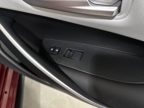 Used 2023 Toyota Corolla SE image 39