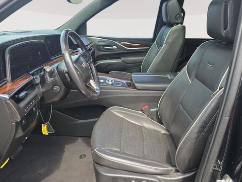 Used 2021 Cadillac Escalade ESV Premium Luxury AWD/4WD image 4