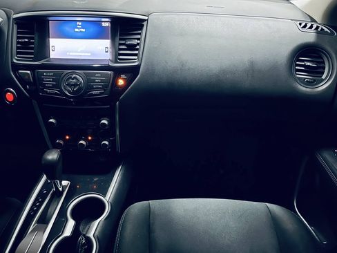 Used 2019 Nissan Pathfinder S FWD image 23