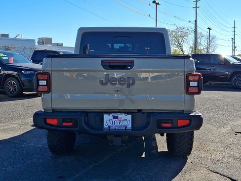 Used 2022 Jeep Gladiator Rubicon w/ LED Lighting Group image 6