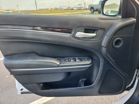 Used 2014 Chrysler 300 Uptown Edition w/ Quick Order Package 22M image 23