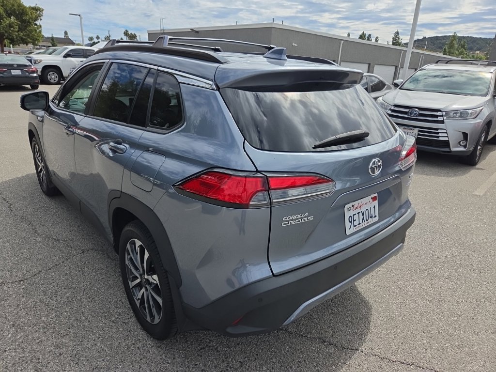 Used 2023 Toyota Corolla Cross XLE w/ Convenience Package AWD/4WD image 3