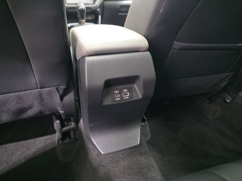 Used 2024 Subaru Crosstrek 2.5i Limited w/ Crosstrek Mirror Package AWD/4WD image 36