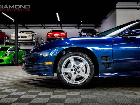 Used 2002 Pontiac Firebird Formula RWD image 10