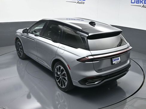 Used 2024 Lincoln Nautilus Reserve image 49