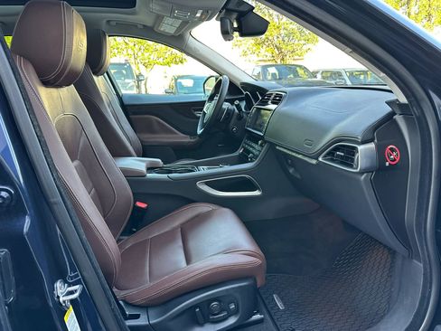 Used 2017 Jaguar F-PACE S AWD/4WD image 22