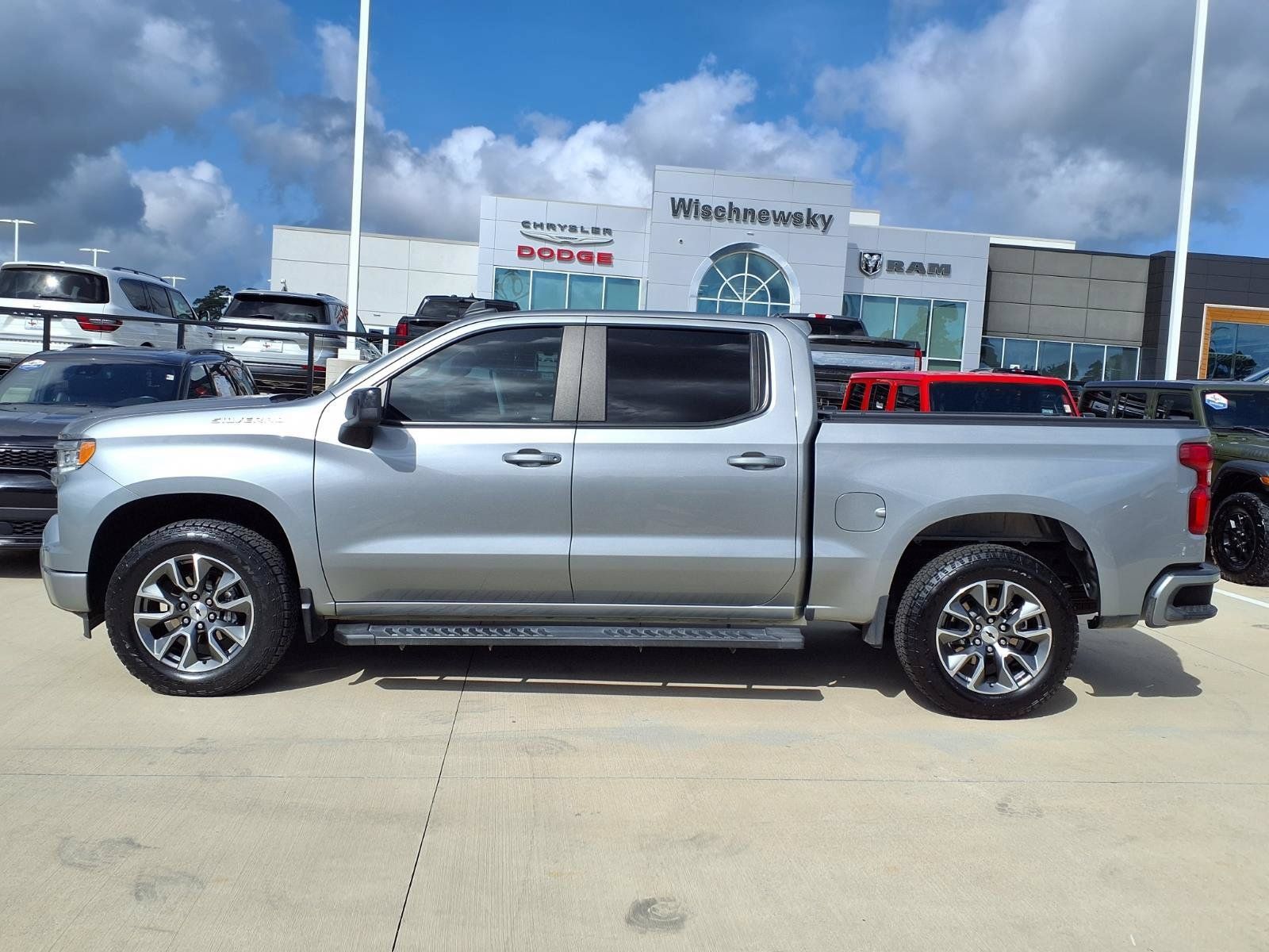Used 2025 Chevrolet Silverado 1500 RST w/ Convenience Package II AWD/4WD image 8