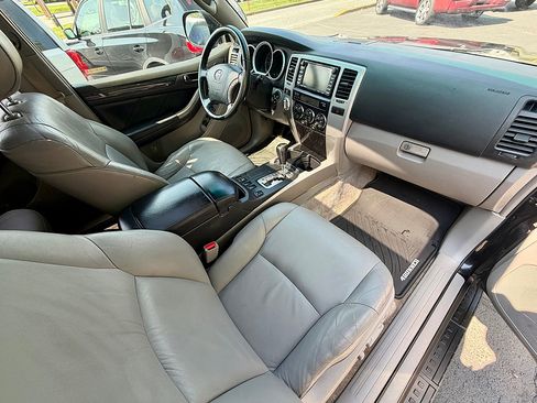 Used 2006 Toyota 4Runner Limited AWD/4WD image 10
