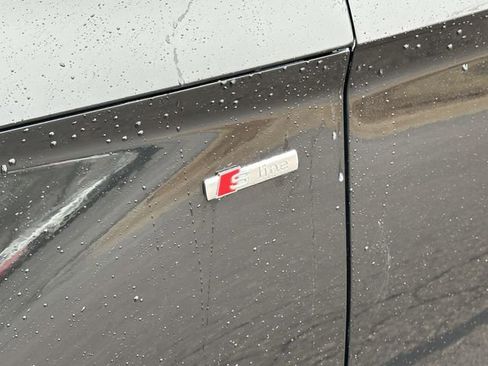 Used 2023 Audi Q5 2.0T Premium w/ Convenience Package image 11