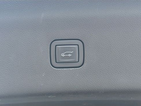 Used 2024 Buick Enclave Avenir w/ Avenir Technology Package FWD image 14
