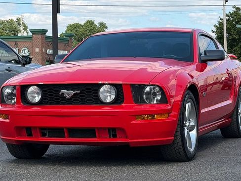 Used 2006 Ford Mustang GT RWD image 13