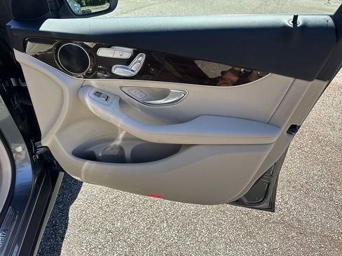 Used 2018 Mercedes-Benz GLC 300 image 14
