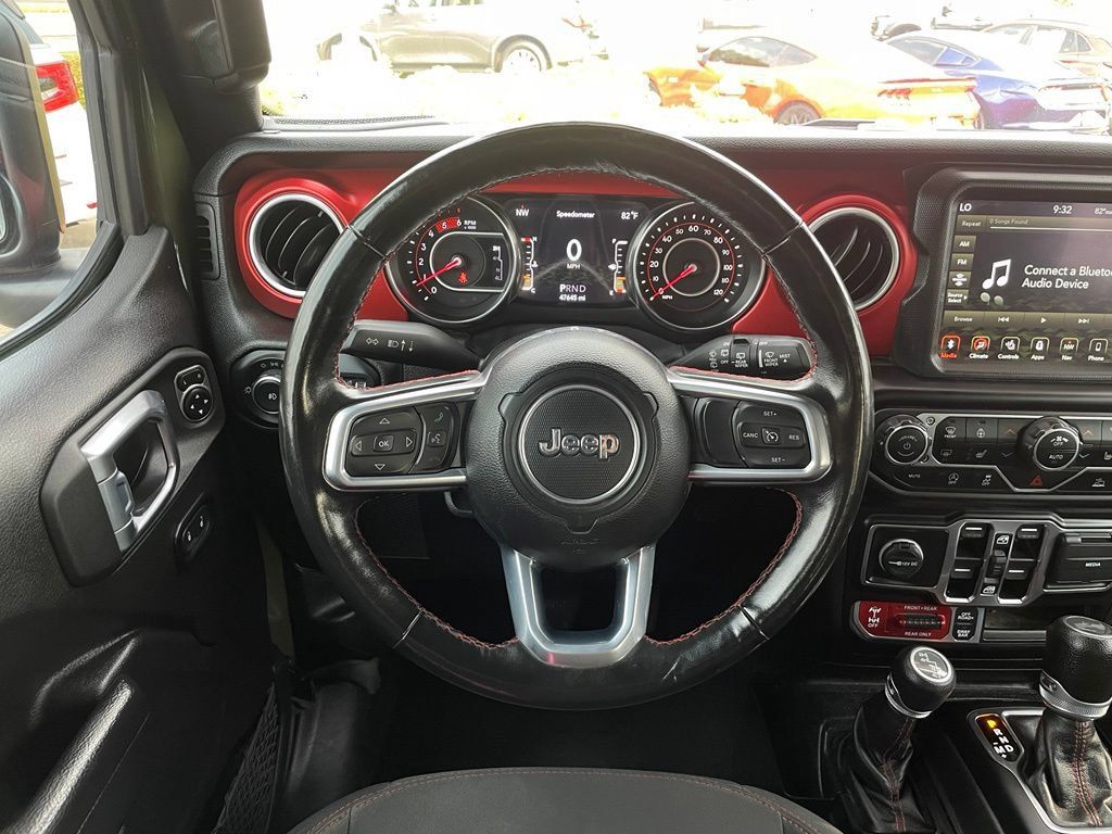 Used 2022 Jeep Wrangler Unlimited Rubicon w/ Cold Weather Group AWD/4WD image 14