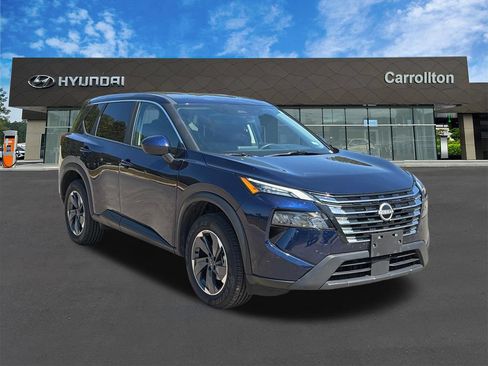Used 2025 Nissan Rogue SV FWD image 3