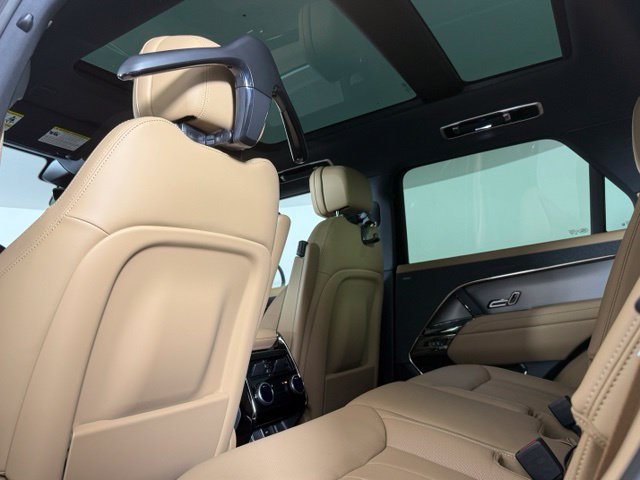 New 2026 Land Rover Range Rover Sport SE AWD/4WD image 25