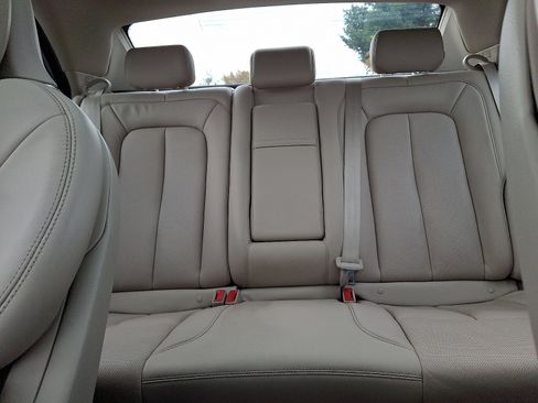 Used 2017 Lincoln Continental Reserve w/ Climate Package image 19