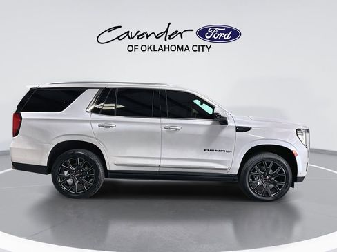 Used 2023 GMC Yukon Denali w/ Denali Reserve Package AWD/4WD image 9