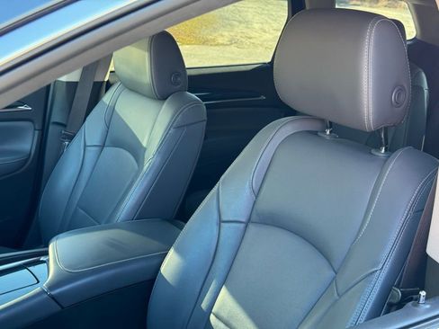 Used 2019 Buick Enclave Essence image 20