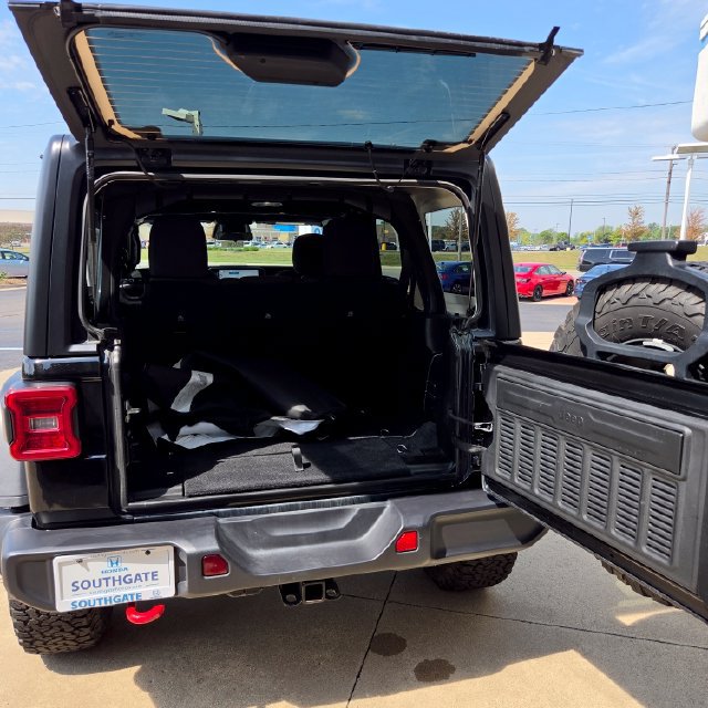Used 2026 Jeep Wrangler Unlimited Rubicon AWD/4WD image 13