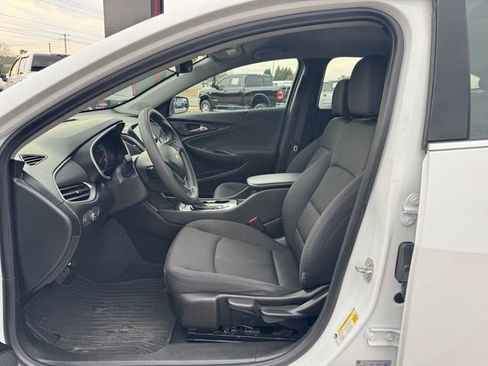 Used 2023 Chevrolet Malibu LS image 20