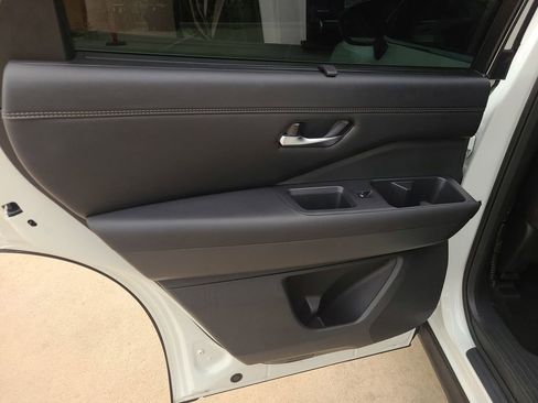 Certified 2024 Nissan Pathfinder Platinum image 14