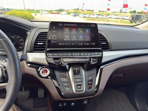 Used 2025 Honda Odyssey Touring image 20