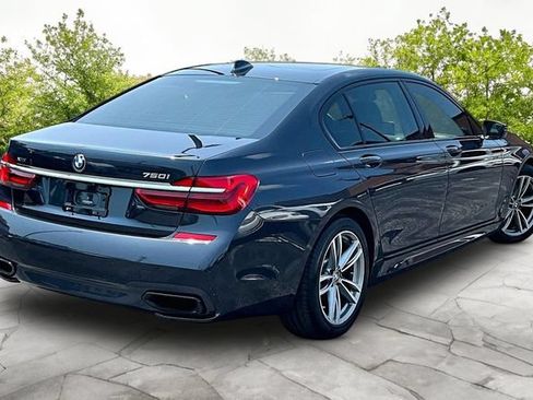 Used 2018 BMW 750i xDrive AWD/4WD image 2