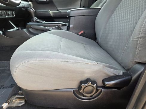 Used 2020 Toyota Tacoma SR image 13