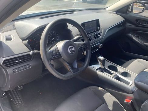 Used 2023 Nissan Altima 2.5 S FWD image 13
